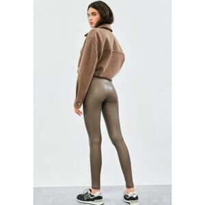 WILFRED FREE aritzia dark chocolate brown vegan faux leather Daria leggings